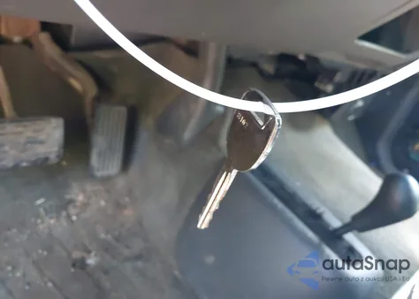 2003 Chevrolet Silverado 1500 z USA, uszkodzony, nr VIN 1GCEK19VX3E139791